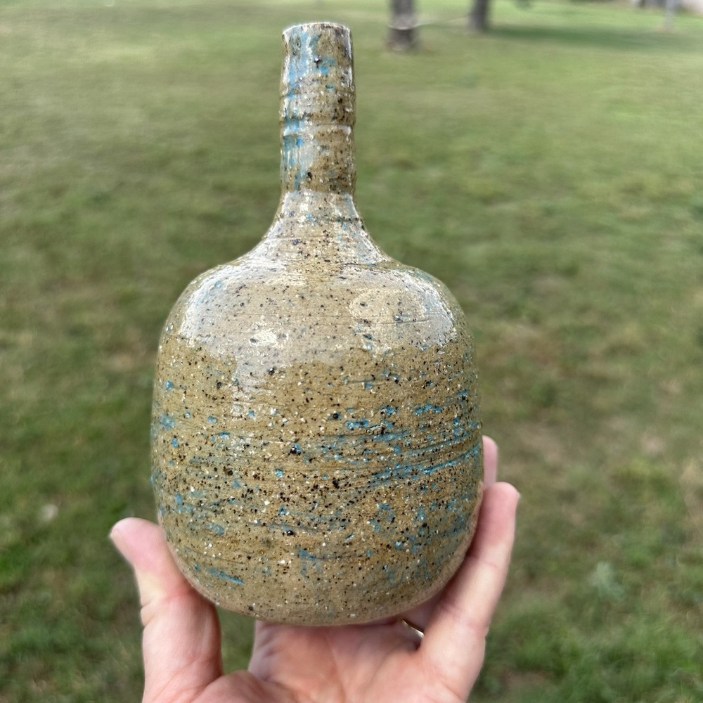 Studio Pottery Textured Bottle Vase Rustic Primitive Style SIGNED 6.5" Blue Spec